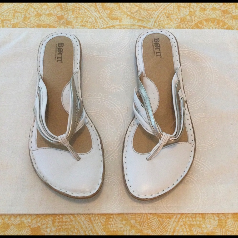 NEW cute BORN leather thong sandals, real leather, white with gold